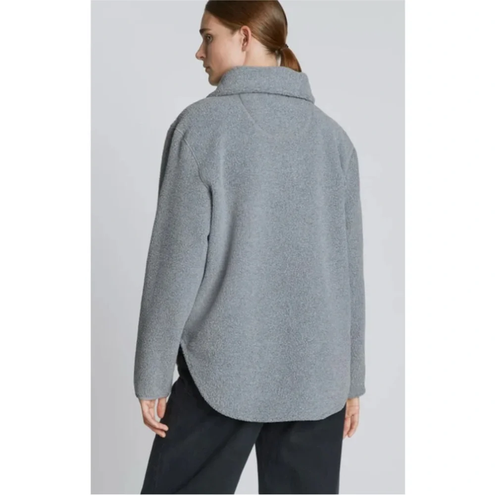 Everlane The Renew Charcoal Fleece - Picture 3 of 6